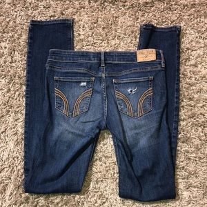 Hollister distressed jeans straight fit size 3R or W26 L33 denim jeans pants​​